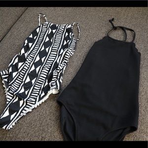 OLD NAVY SMALL BLACK SWIM SUIT BACKLESS